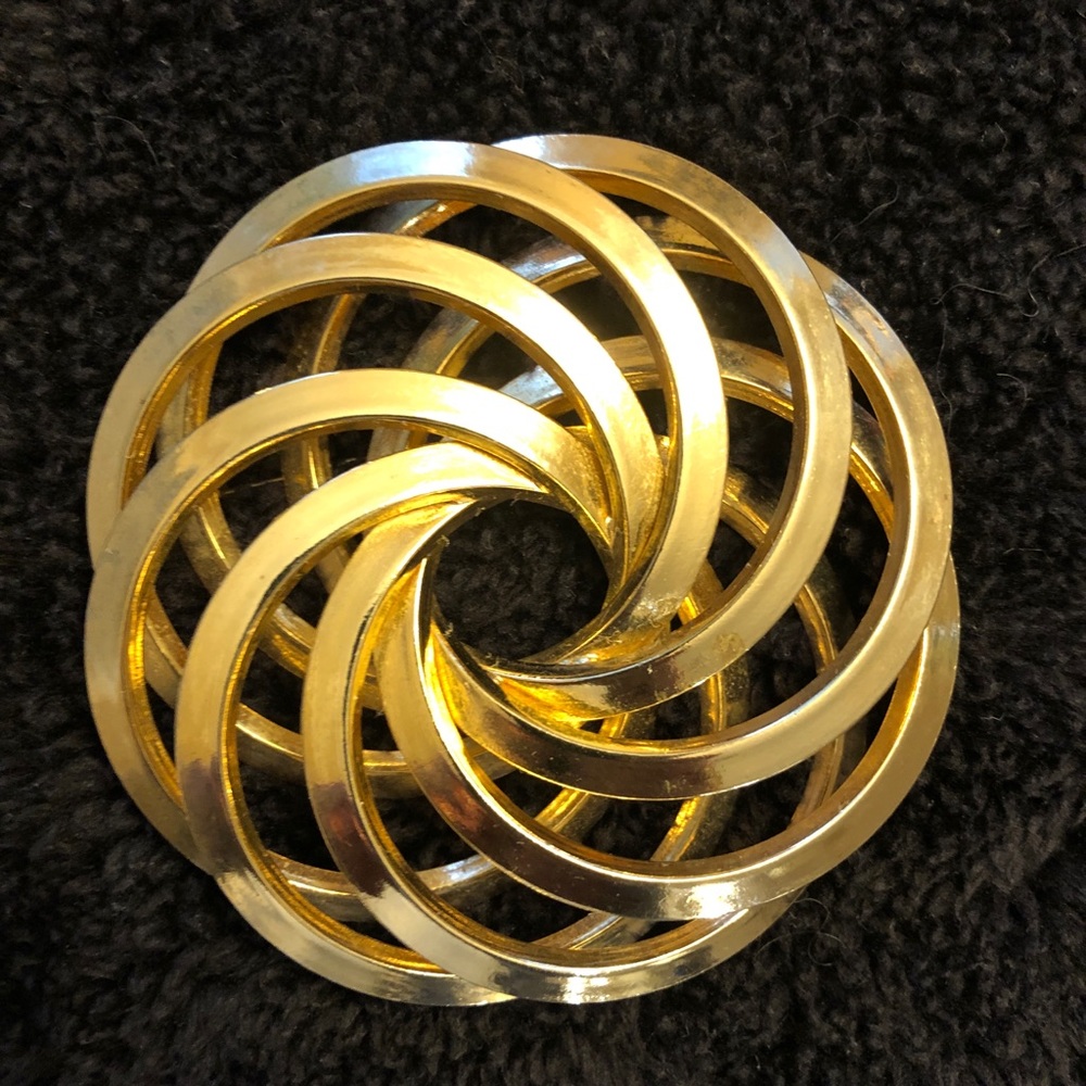 Vintage Gold Tone Brooch Round  Swirl 3” -Good Vintage Condition-See Photos